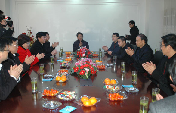 溧陽市委書記韓立明、市長盛建良一行來上上集團走訪慰問