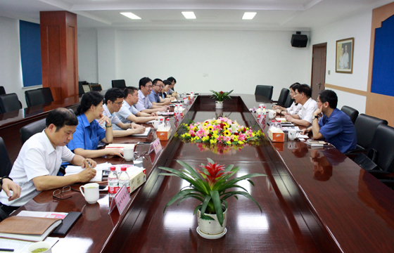 省統(tǒng)計局黨組成員、省地方統(tǒng)計調(diào)查局局長王當齡來上上電纜調(diào)研