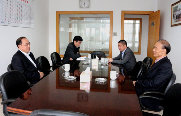 溧陽(yáng)市公安局局長(zhǎng)劉新農(nóng)來(lái)上上集團(tuán)走訪(fǎng)