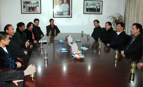 溧陽(yáng)市委書記盛建良一行來上上集團(tuán)走訪慰問